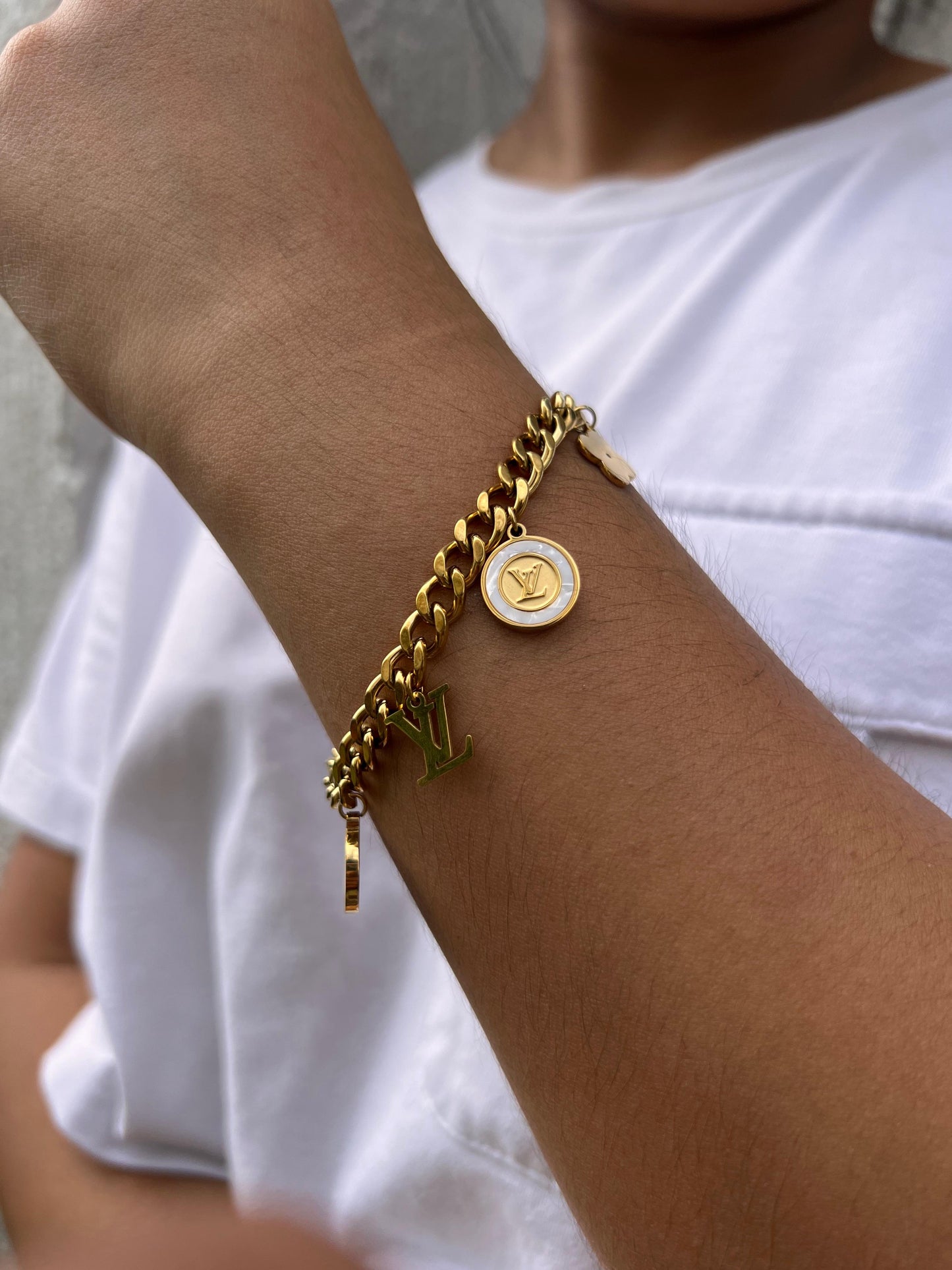 Pulsera LV-2 Mujer